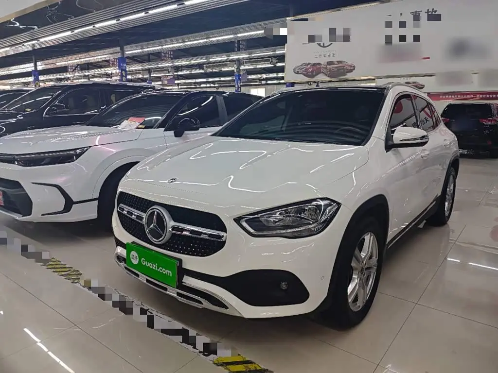 Mercedes-Benz GLA 2021 — Photo 2/20