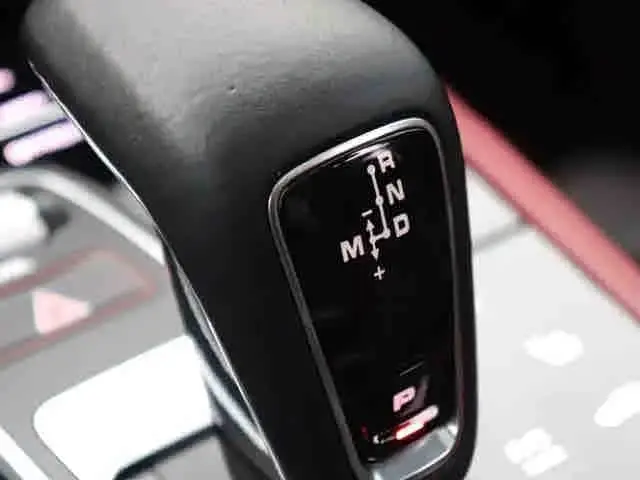 Porsche Cayenne 2021 — Фото 10/13