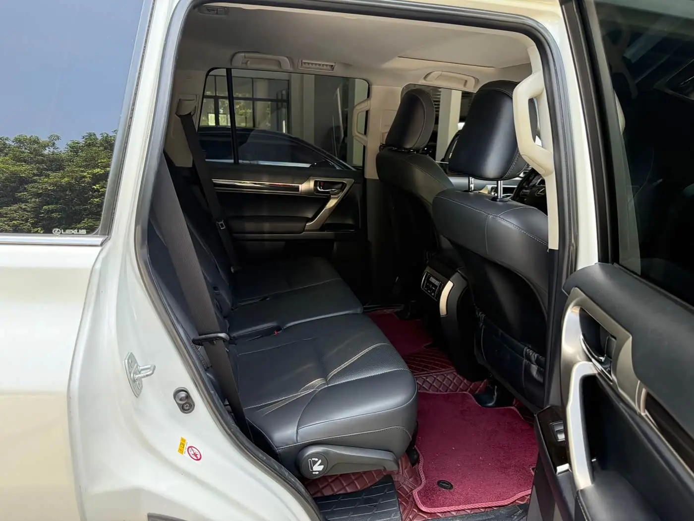 Lexus GX 2015 — Photo 10/17