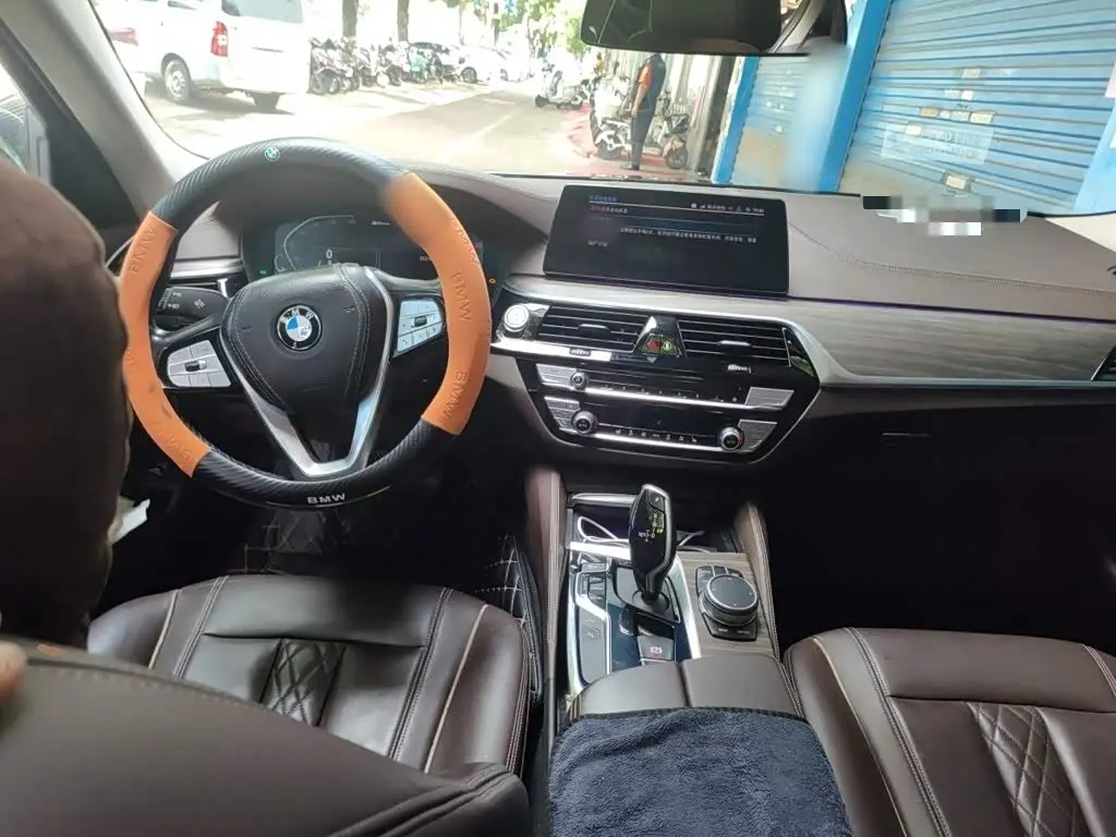 BMW 5 Series New Energy 2020 — Фото 10/20