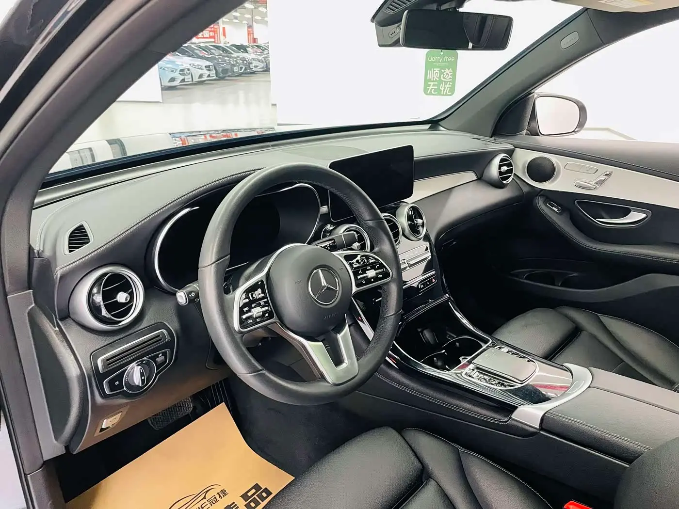 Mercedes-Benz GLC 2022 — Фото 6/18