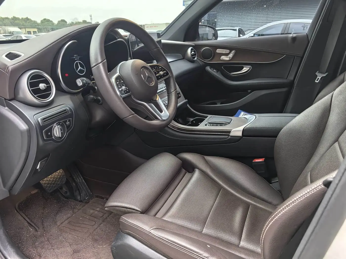 Mercedes-Benz GLC 2021 — Photo 8/12