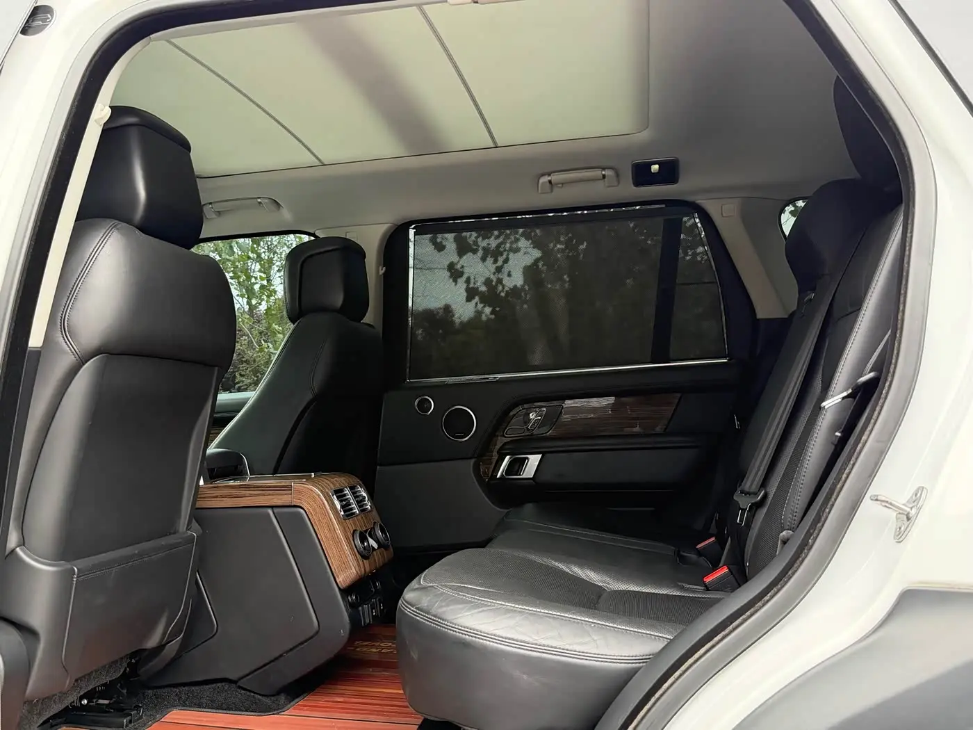 Land Rover Range Rover 2018 — Photo 14/20