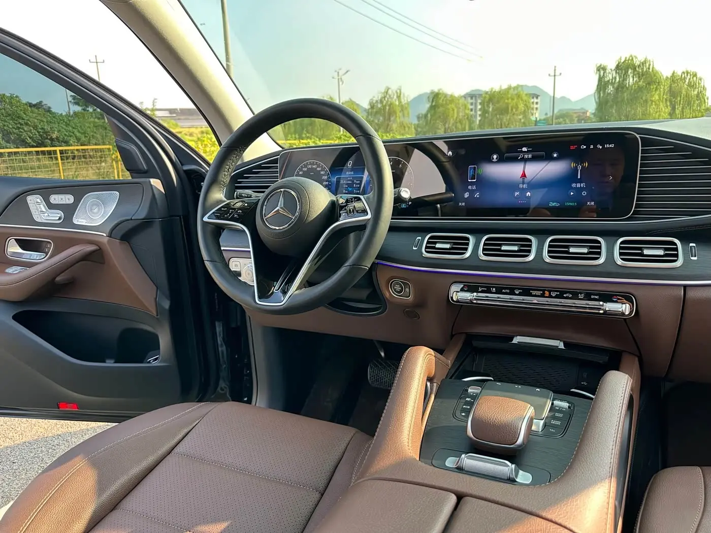 Mercedes-Benz GLE 2024 — Photo 16/20
