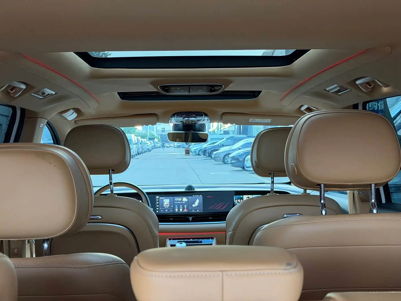Voyah Auto Voyah Dreamer 2023 — Photo 11/16