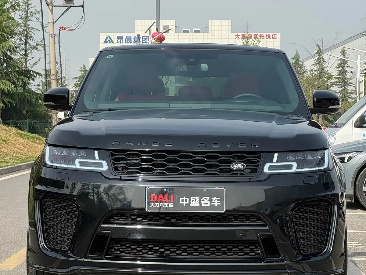 Land Rover Range Rover Sport 2017 — Photo 2/17