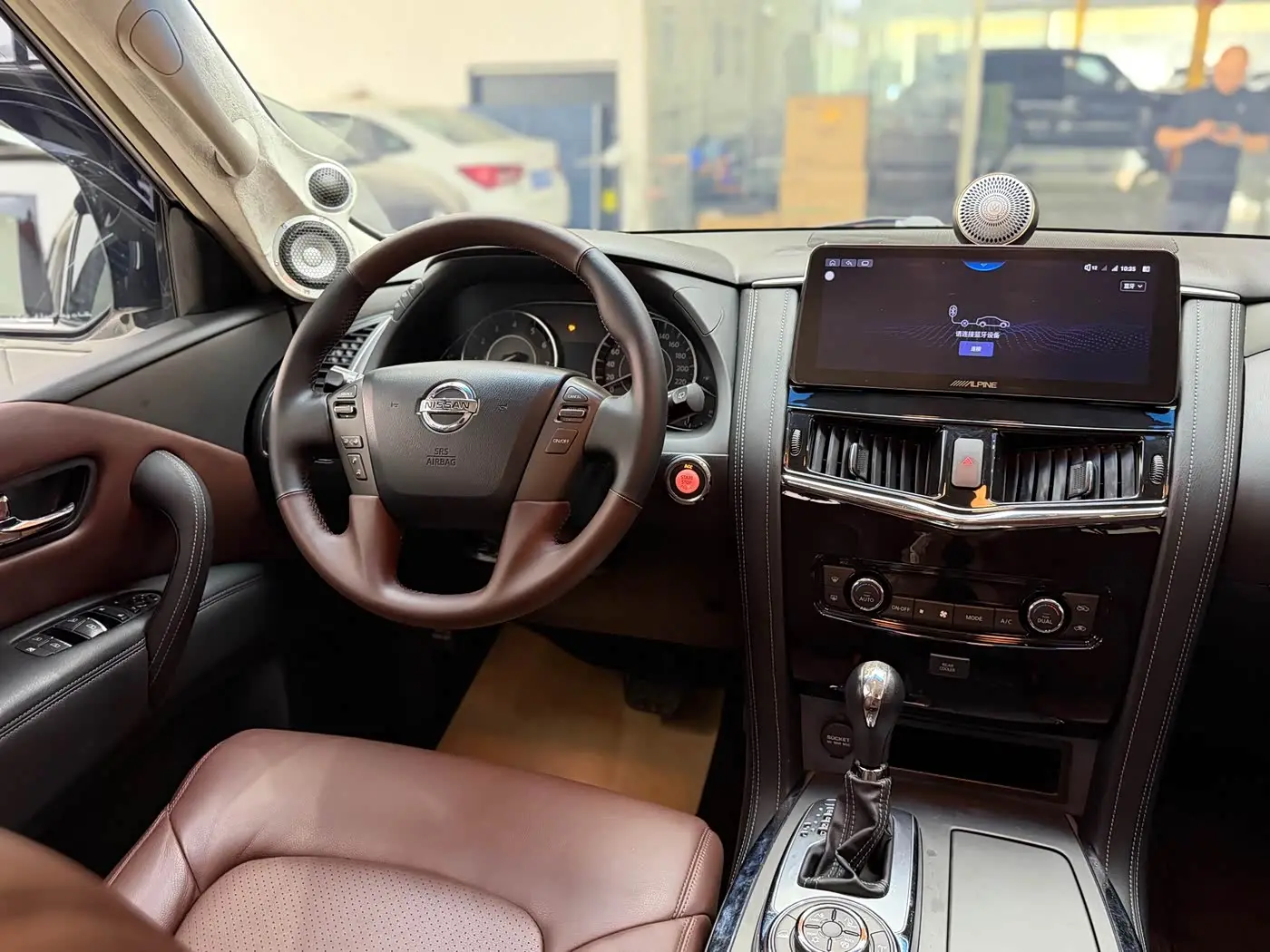 Nissan Patrol 2017 — Фото 10/16