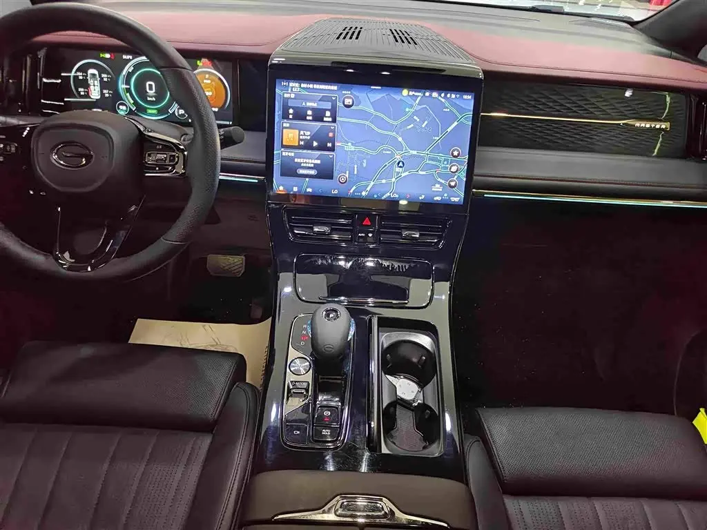 GAC Trumpchi Trumpchi M8 2025 — Photo 7/19