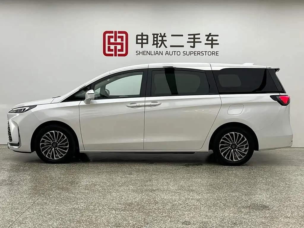Buick GL8 New Energy 2025 — Фото 5/17