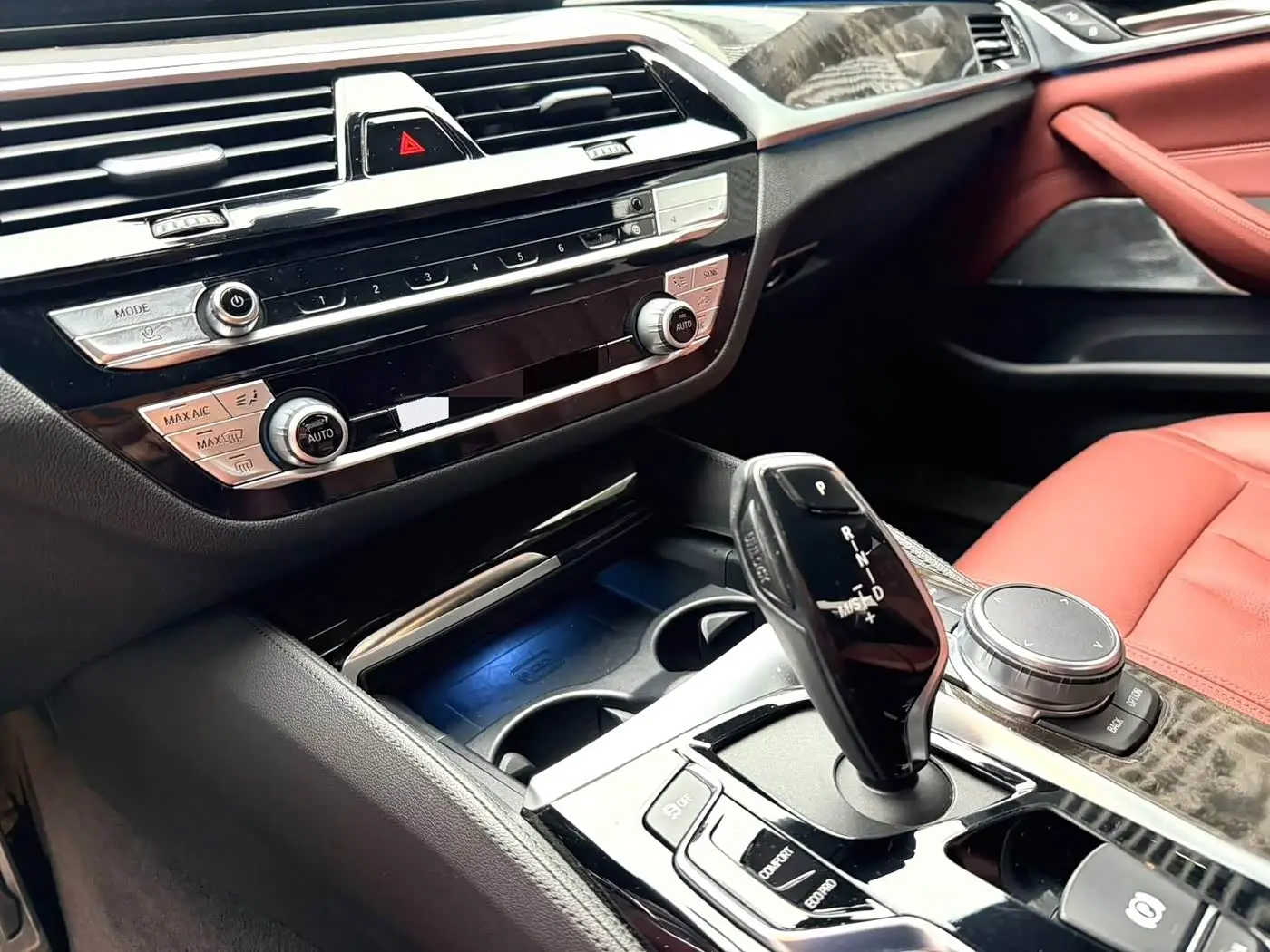BMW 5 Series 2019 — Фото 14/15