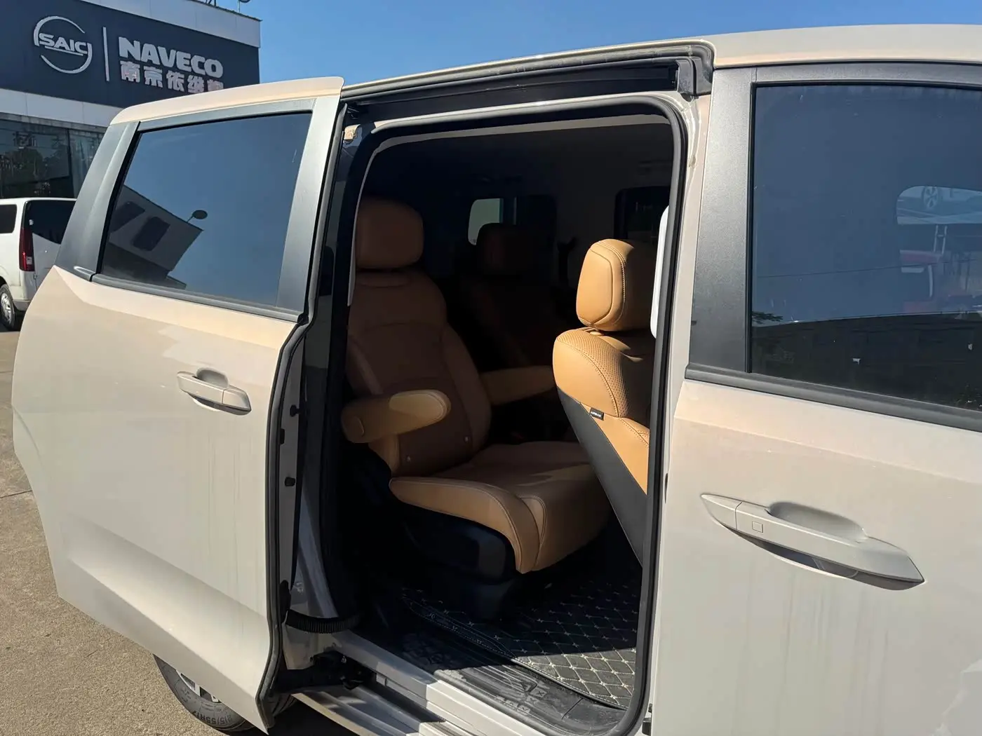 Wuling Motors Xingguang 730 New Energy 2025 — Фото 10/15