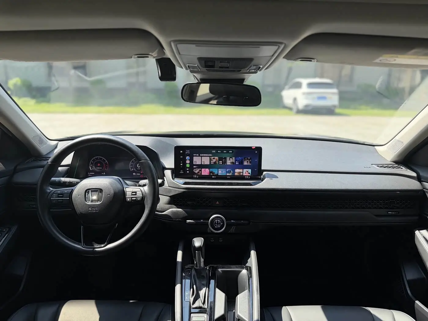 Honda Accord 2024 — Photo 6/9