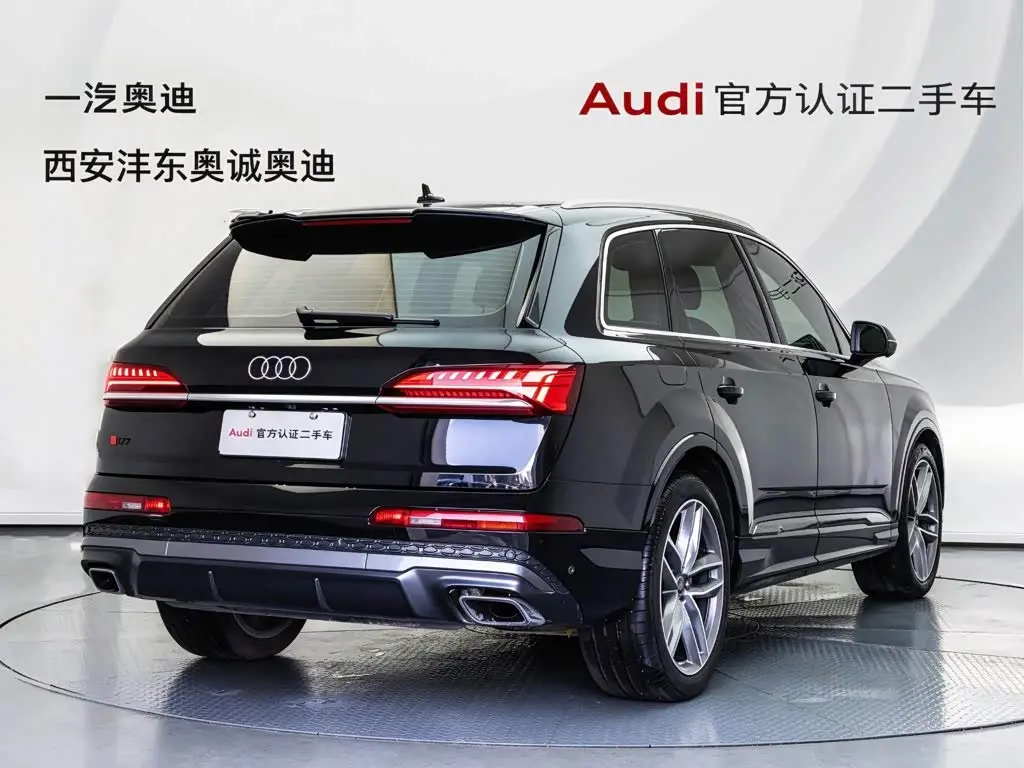 Audi Q7 2024 — Photo 5/20