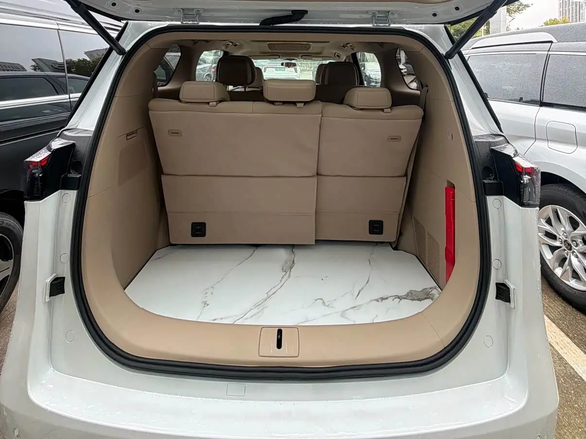 Buick GL8 2026 — Photo 15/15