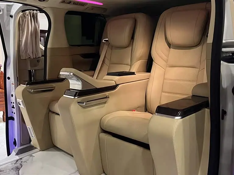Toyota Vellfire 2019 — Фото 13/20