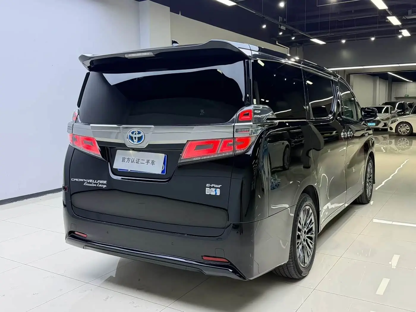 Toyota Vellfire 2021 — Photo 9/9