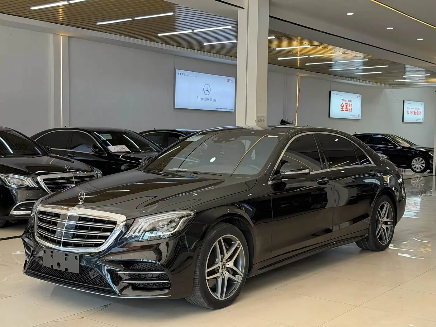 Mercedes-Benz S-Class 2017 — Şəkil 1/10