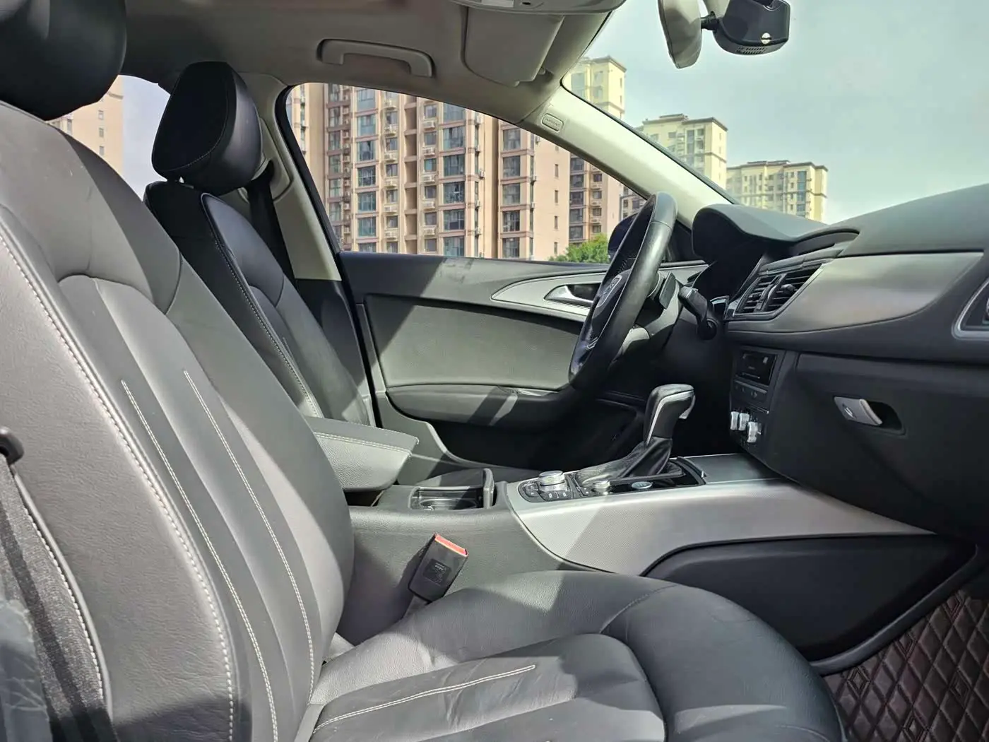 Audi A6L 2018 — Şəkil 14/14