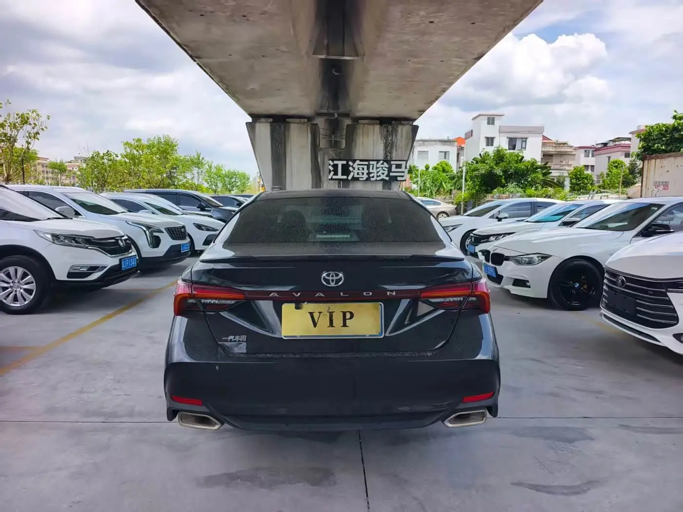 Toyota Avalon 2019 — Photo 10/12