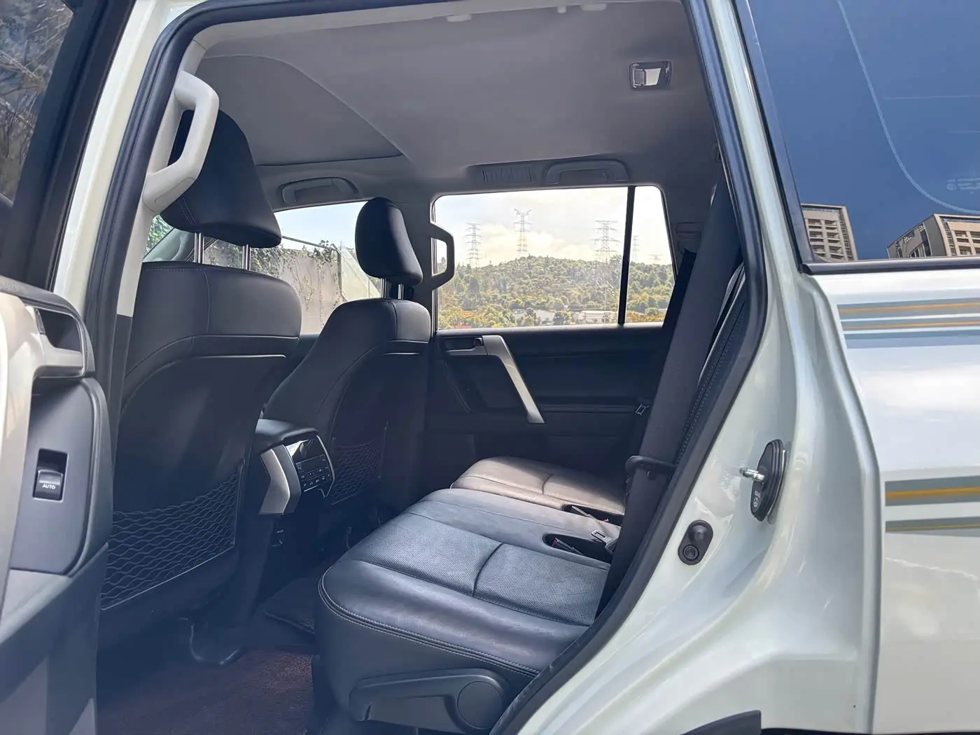 Toyota Prado 2019 — Photo 13/20