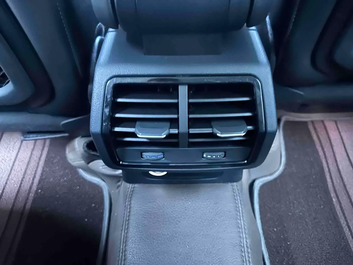 Audi Q3 2023 — Şəkil 16/20