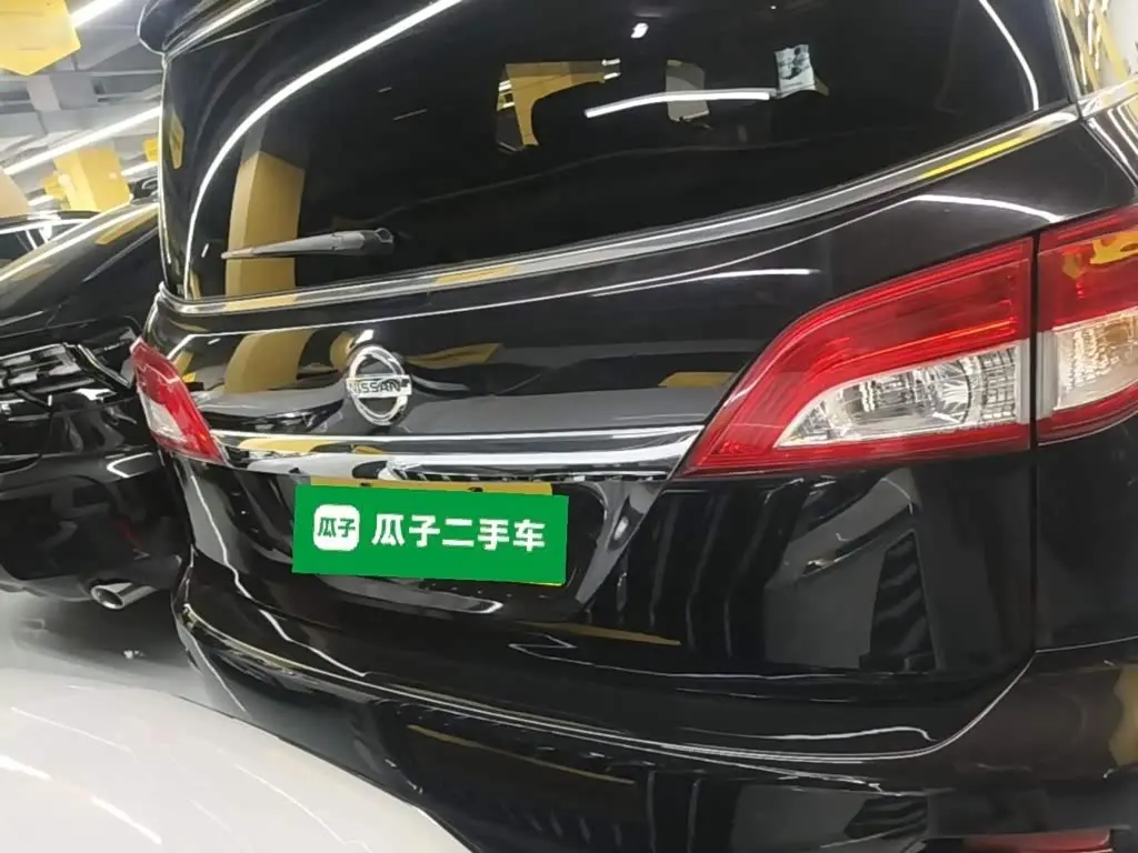 Nissan Quest 2016 — Фото 6/20
