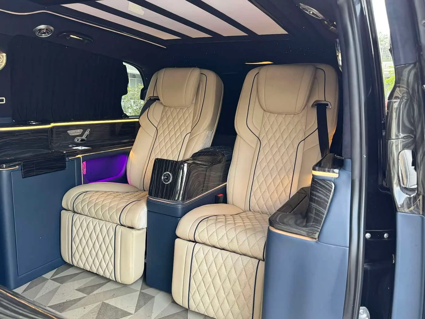 Mercedes-Benz Vito 2021 — Photo 15/20