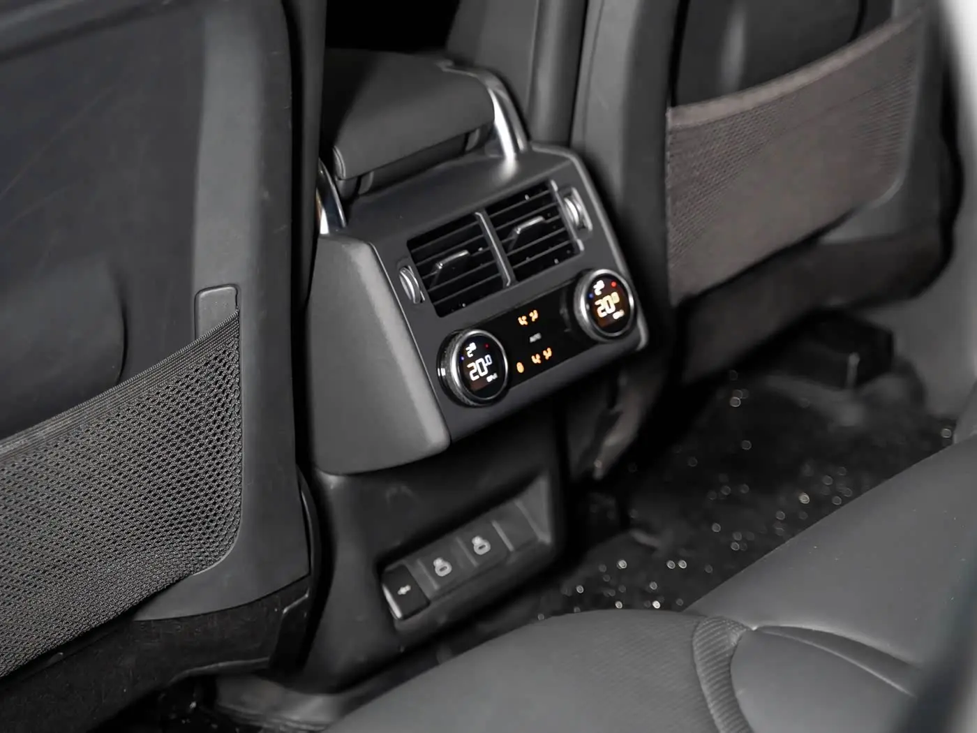 Land Rover Discovery 2024 — Photo 20/20