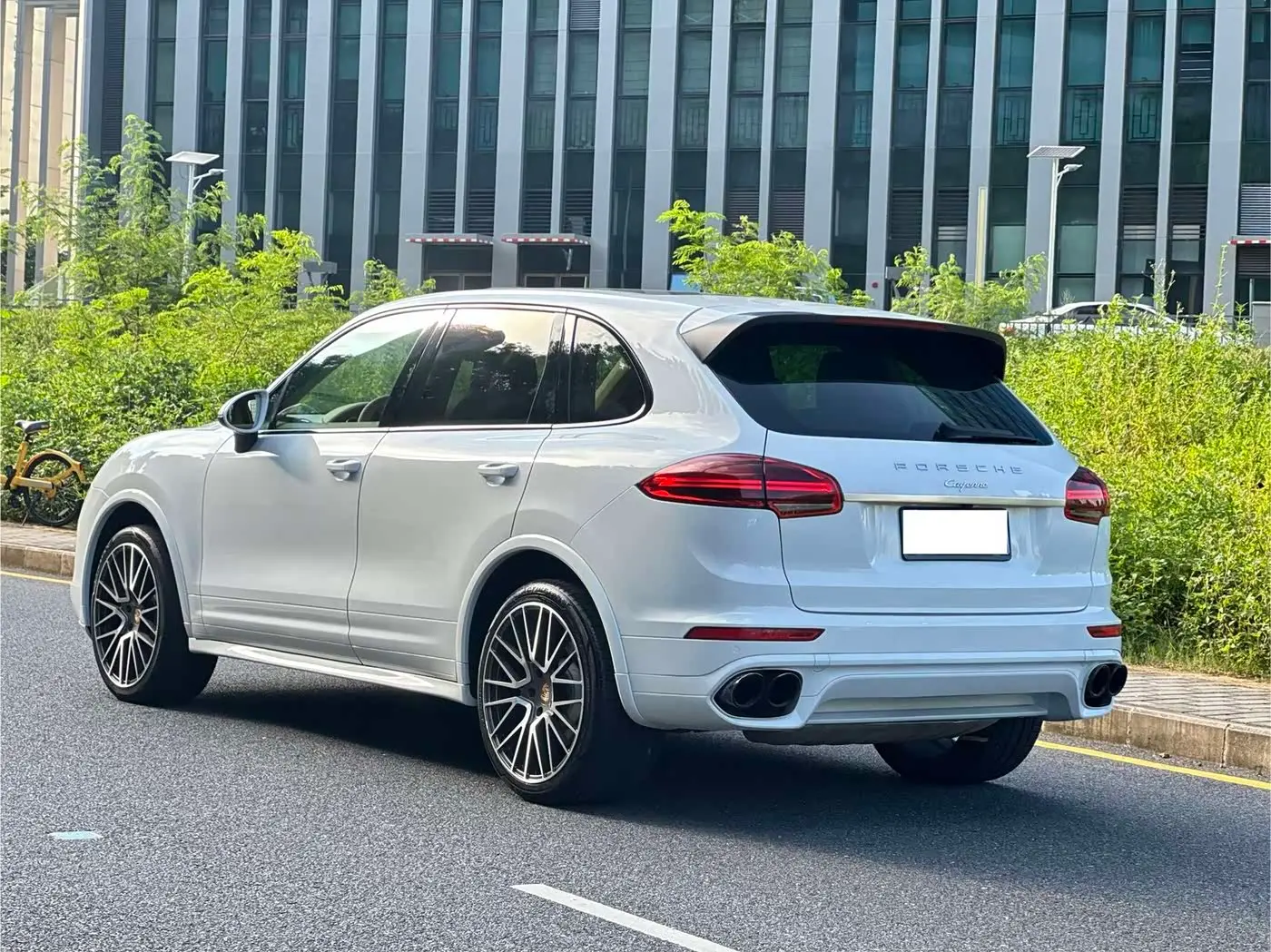 Porsche Cayenne 2016 — ფოტო 8/9