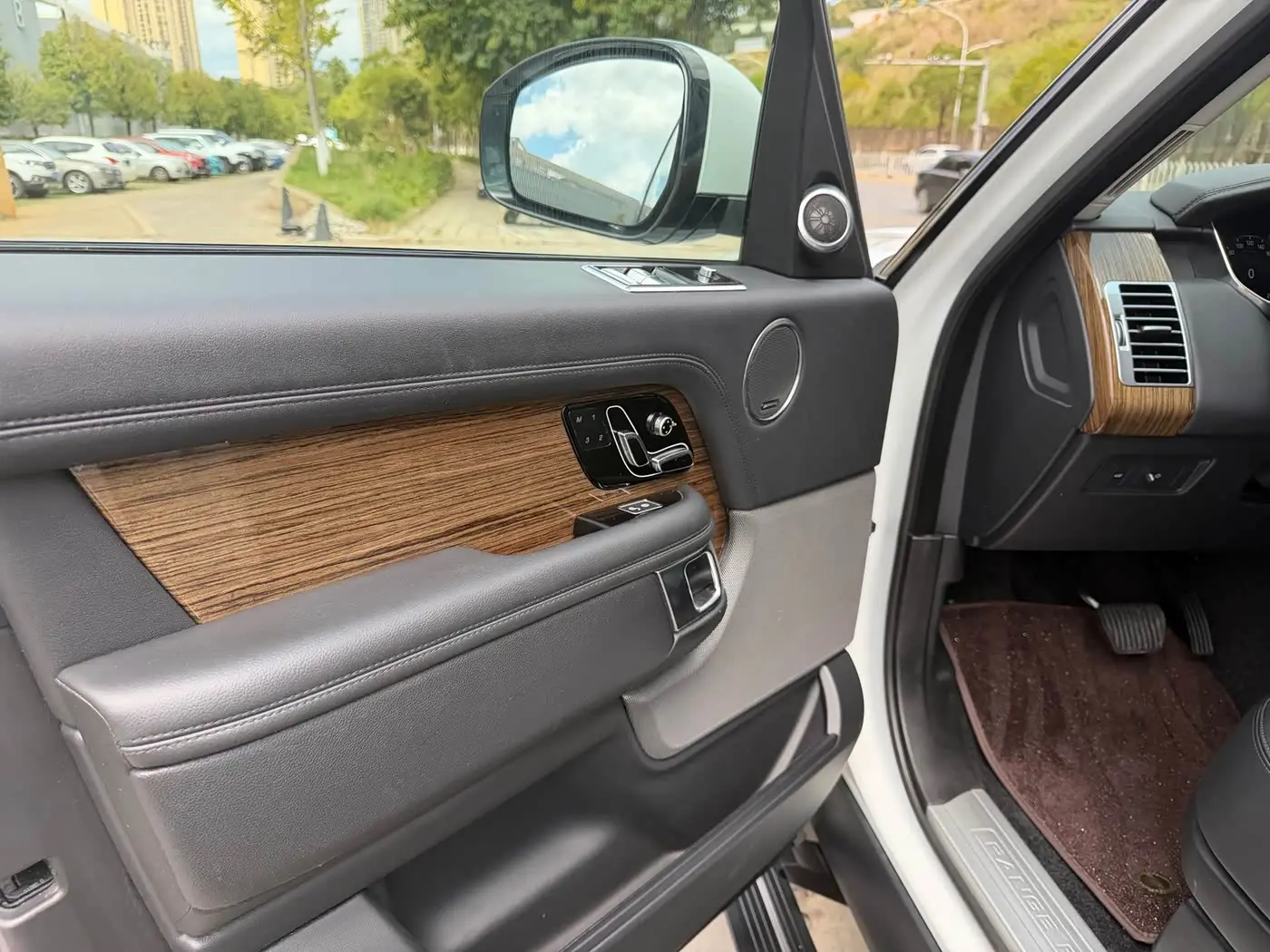 Land Rover Range Rover 2018 — Şəkil 4/14