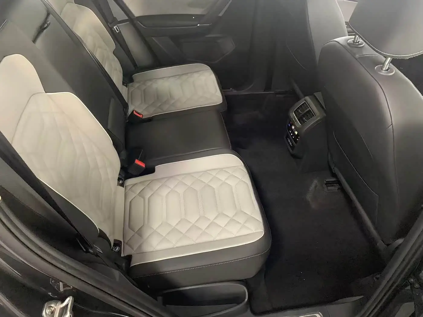 Volkswagen Tayron 2022 — Photo 9/14