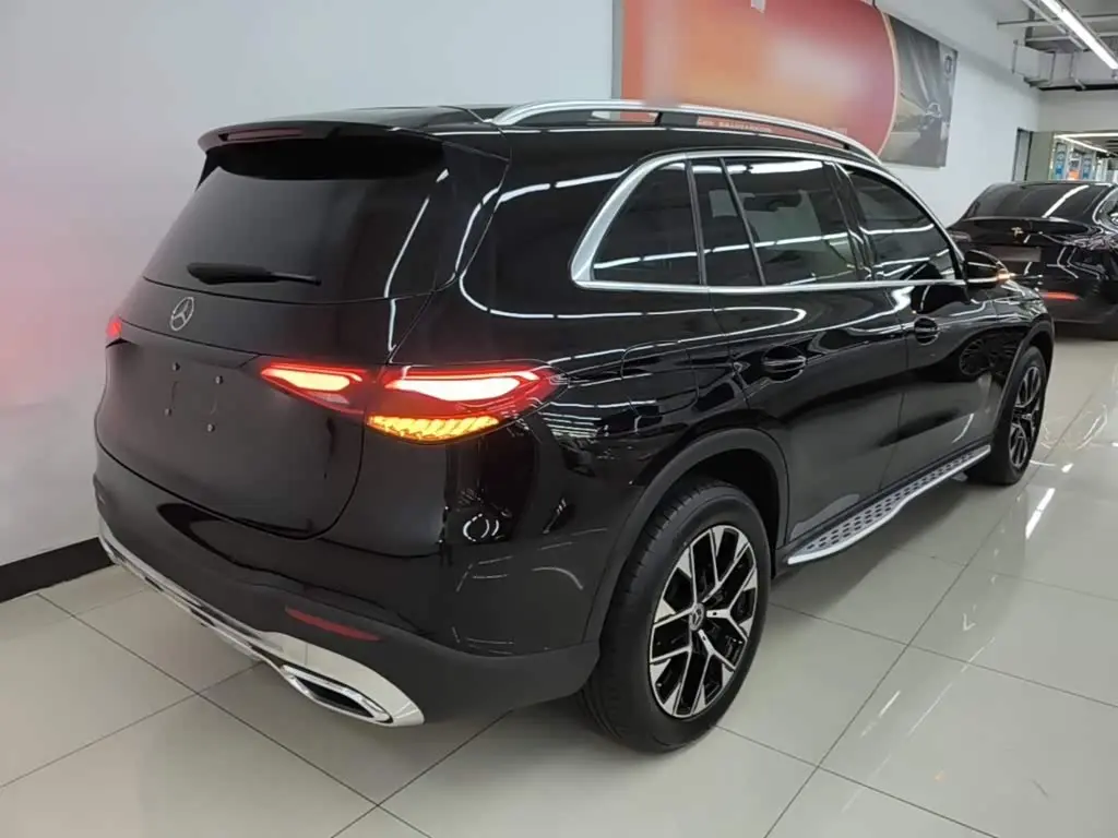 Mercedes-Benz GLC 2023 — Photo 7/20