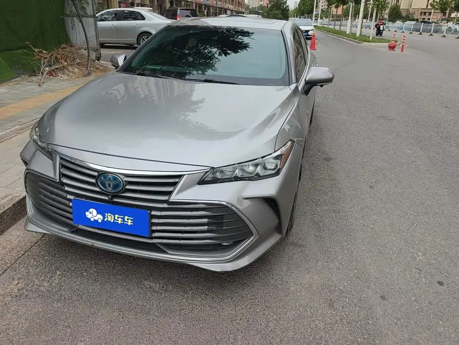 Toyota Avalon 2021 — Фото 1/16