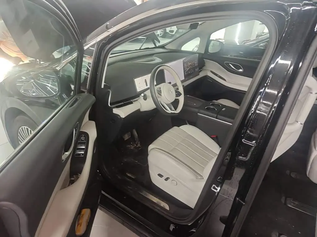 Voyah Auto Voyah Dreamer 2026 — Photo 16/20