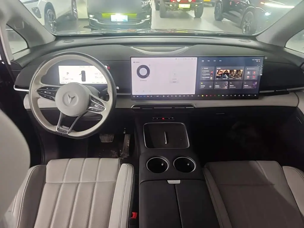 Voyah Auto Voyah Dreamer 2026 — Photo 10/20