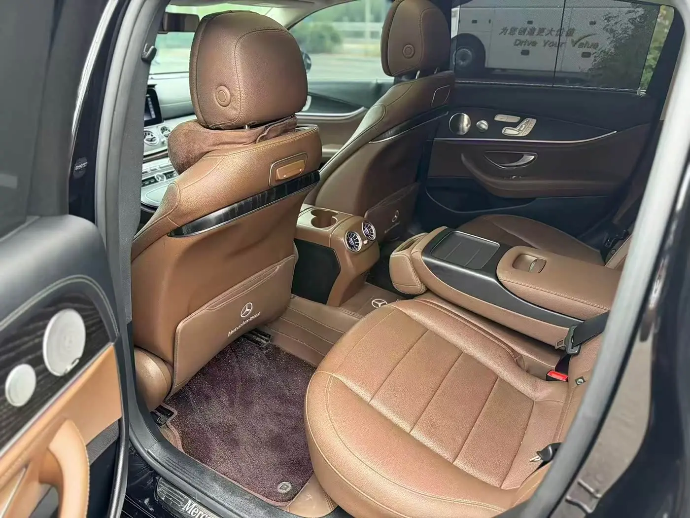Mercedes-Benz E-Class 2019 — Фото 4/8