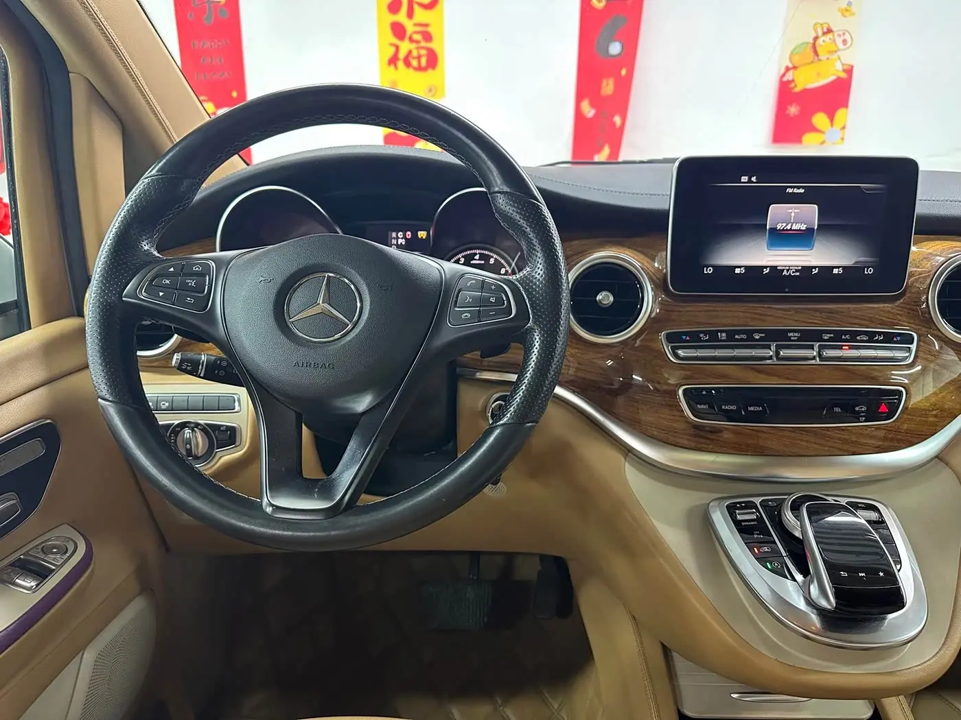 Mercedes-Benz V-Class 2019 — Фото 12/20