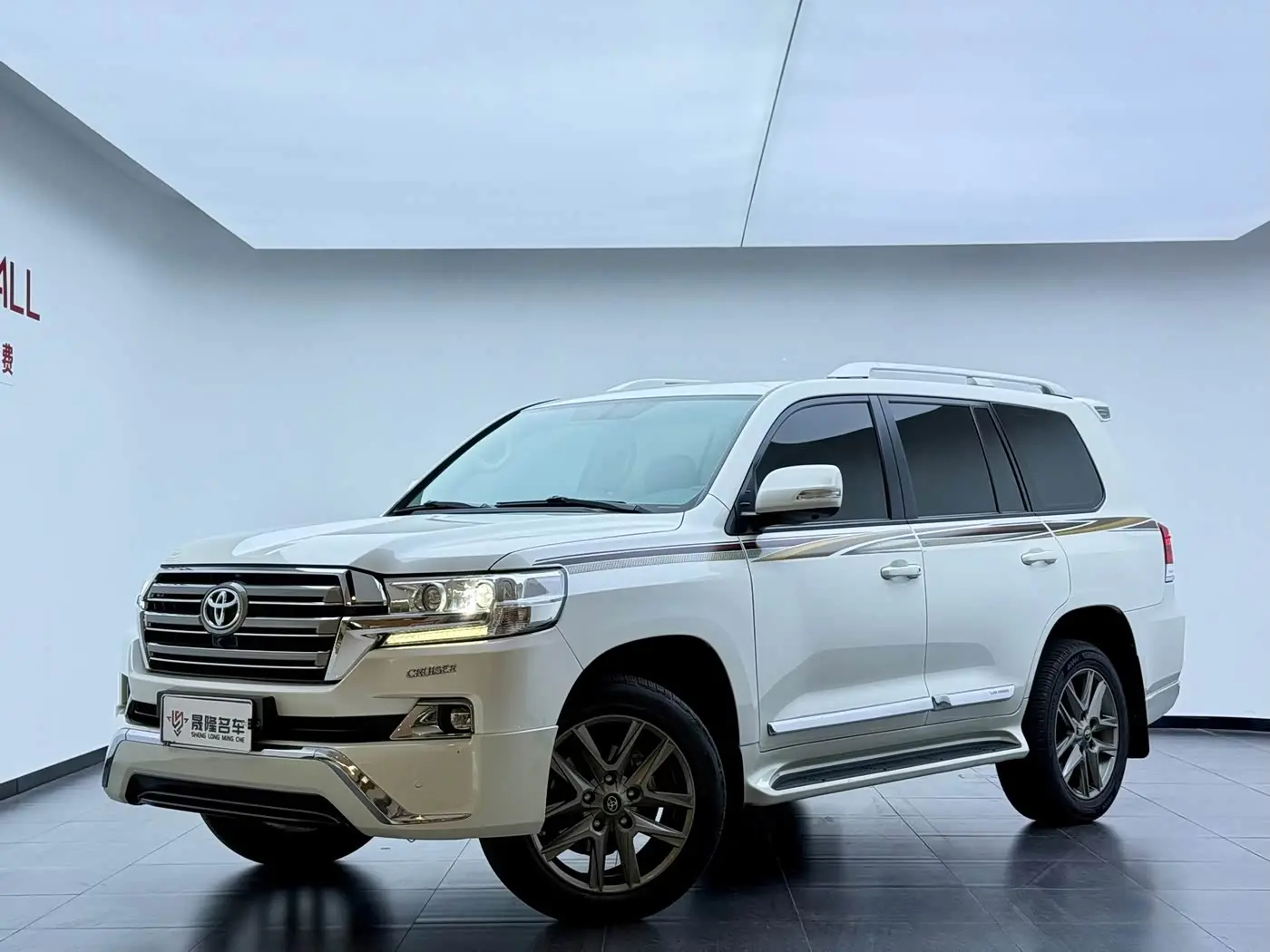Toyota Land Cruiser 2018 — Фото 1/17