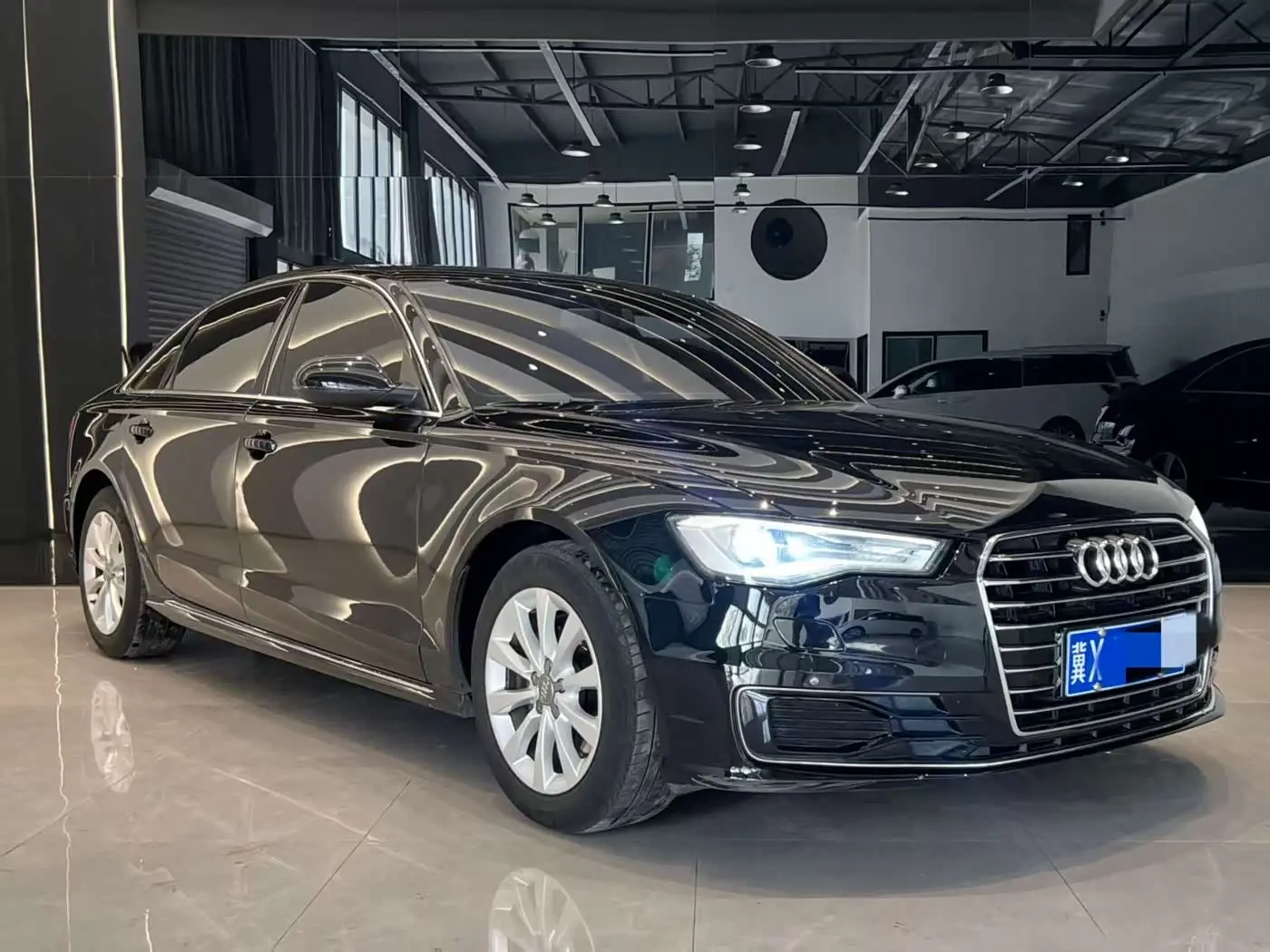 Audi A6L 2017 — Фото 3/9