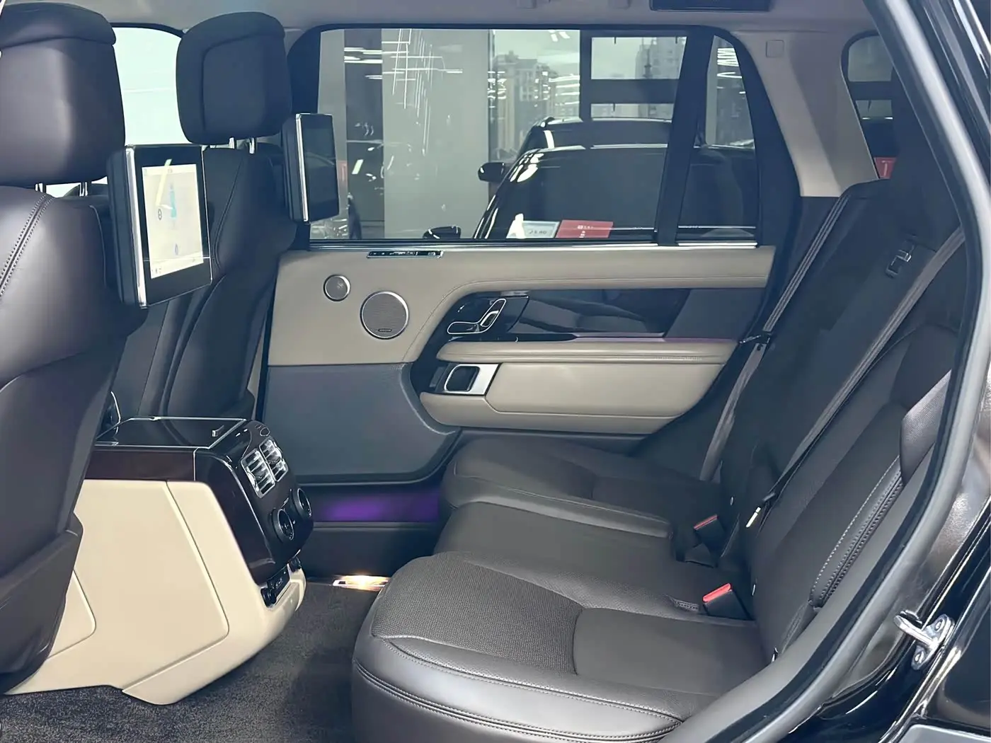 Land Rover Range Rover 2020 — Фото 8/20