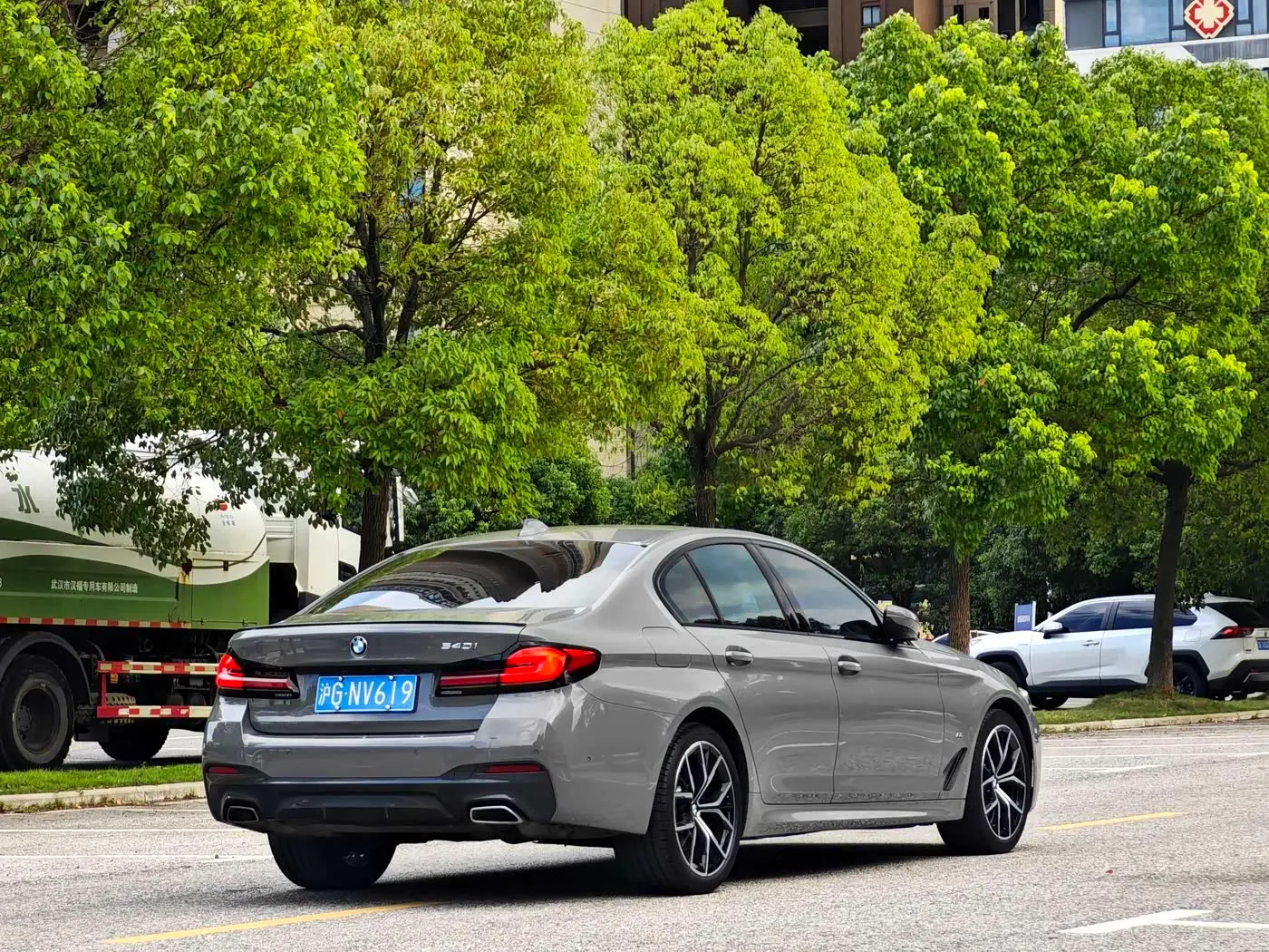 BMW 5 Series 2022 — Фото 9/9