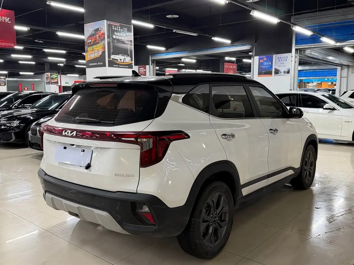 Kia Seltos 2023 — Photo 5/7