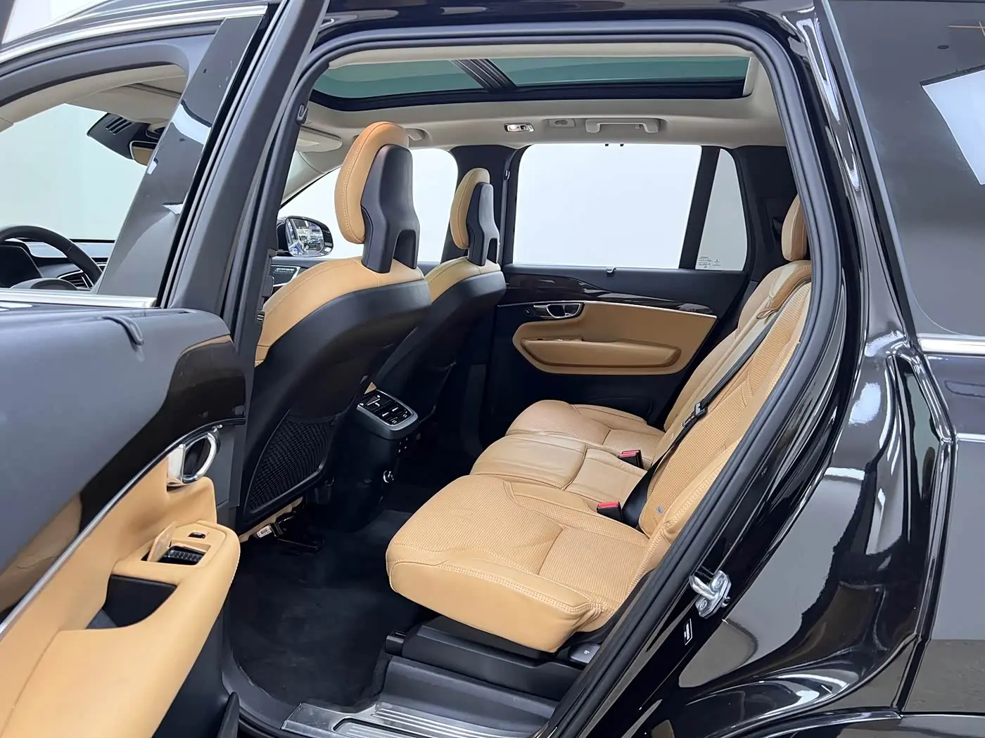 Volvo XC90 2016 — Фото 9/20