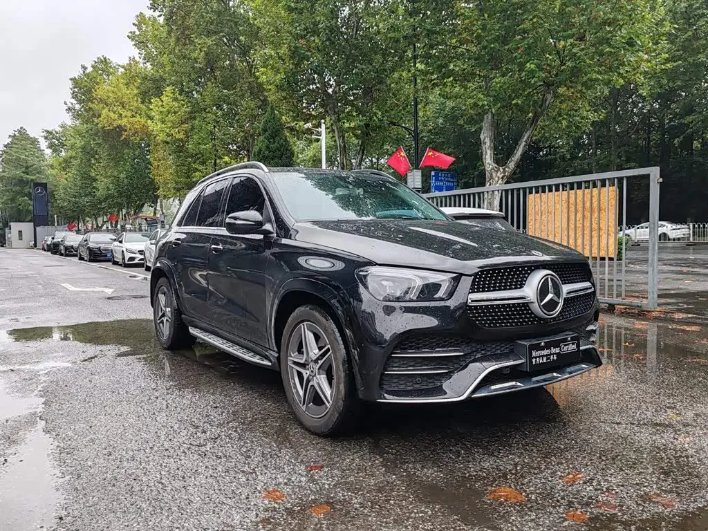 Mercedes-Benz GLE 2020 — Photo 3/17