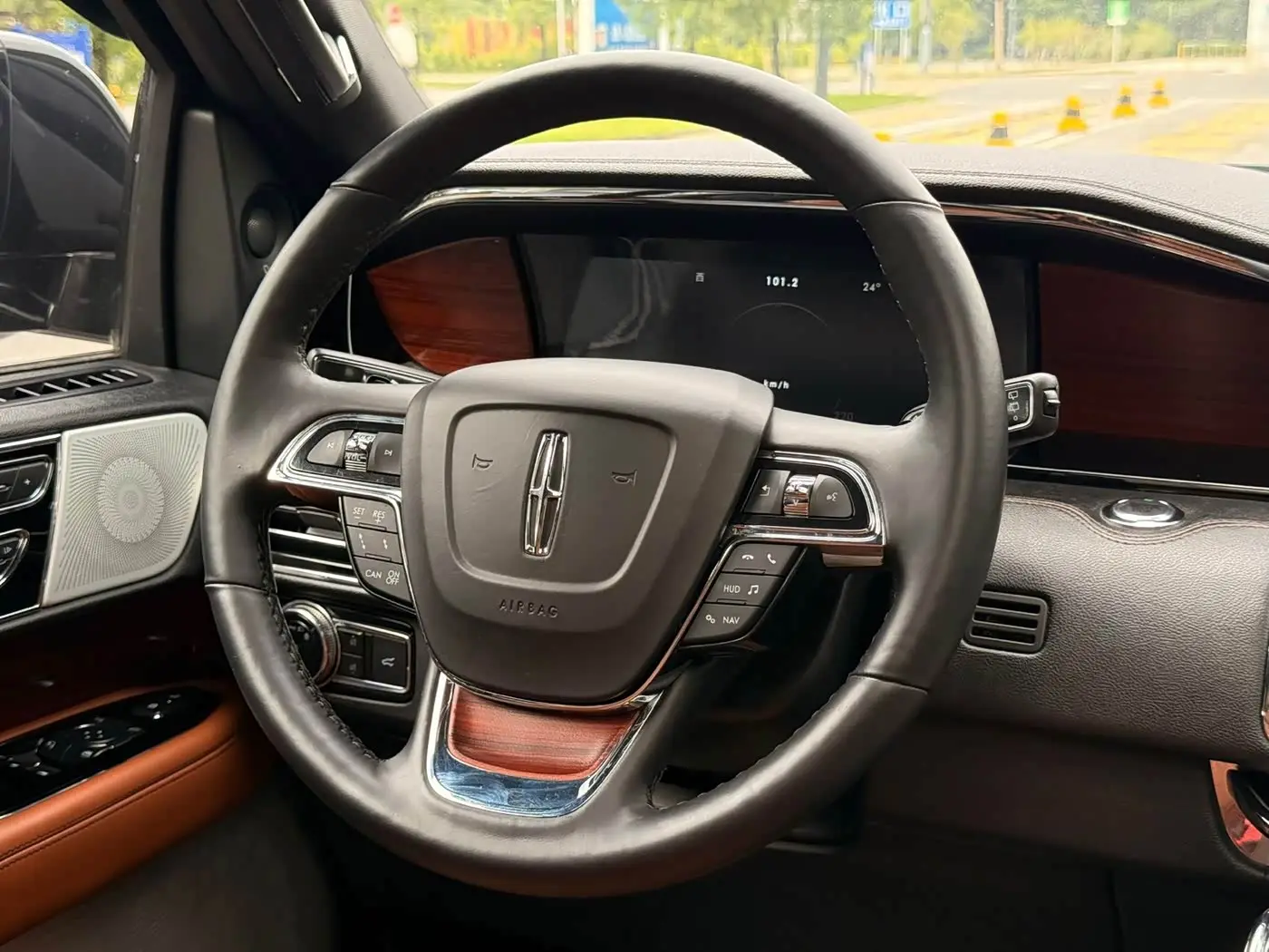 Lincoln Navigator 2022 — Photo 5/13