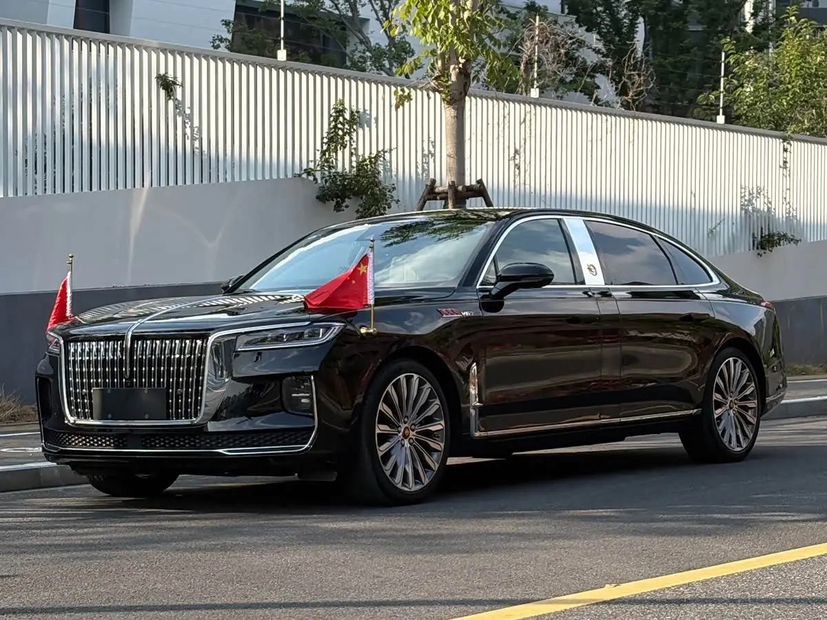 Hongqi H9 2022 — Photo 1/14