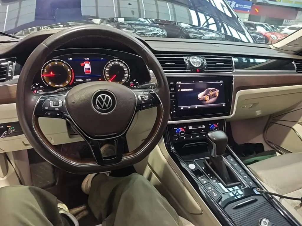Volkswagen Phideon 2021 — Photo 10/20