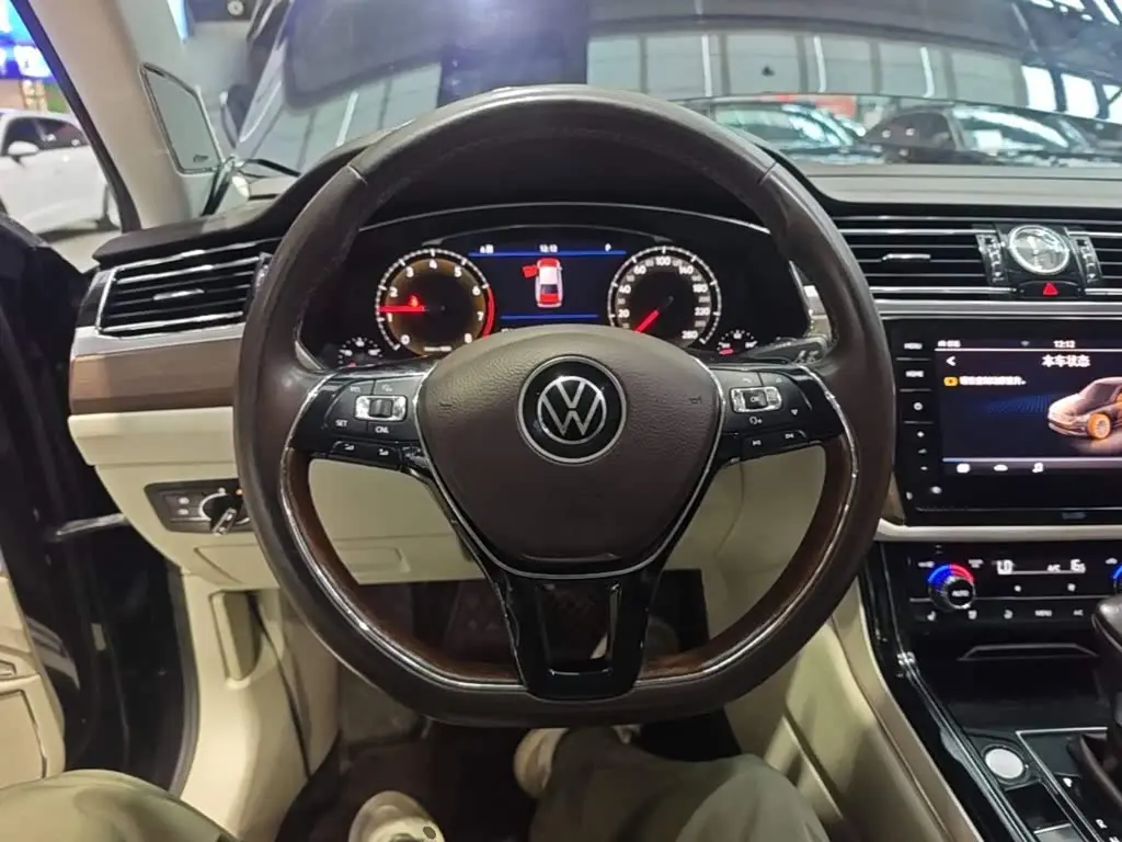 Volkswagen Phideon 2021 — Photo 11/20