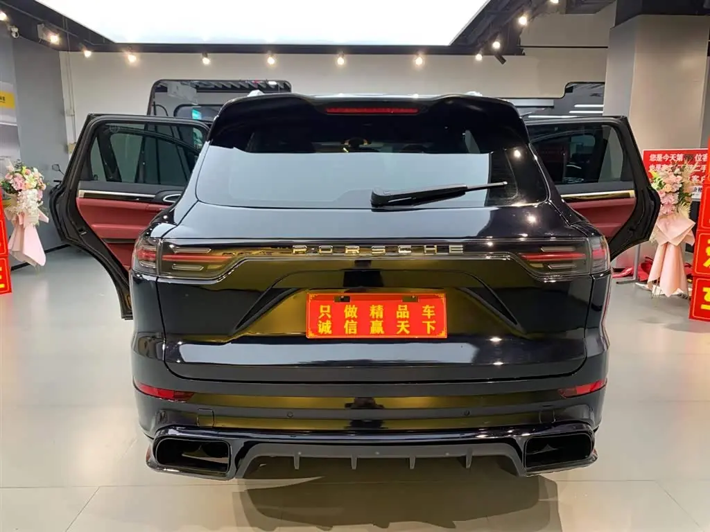 Porsche Cayenne 2012 — Photo 5/20