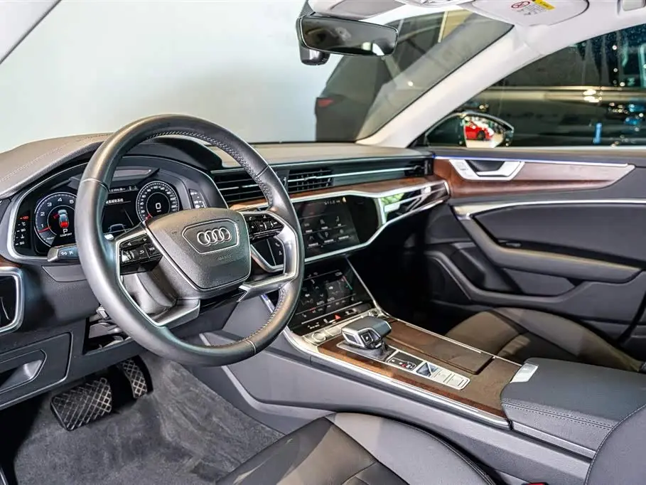 Audi A6 2020 — Photo 6/20